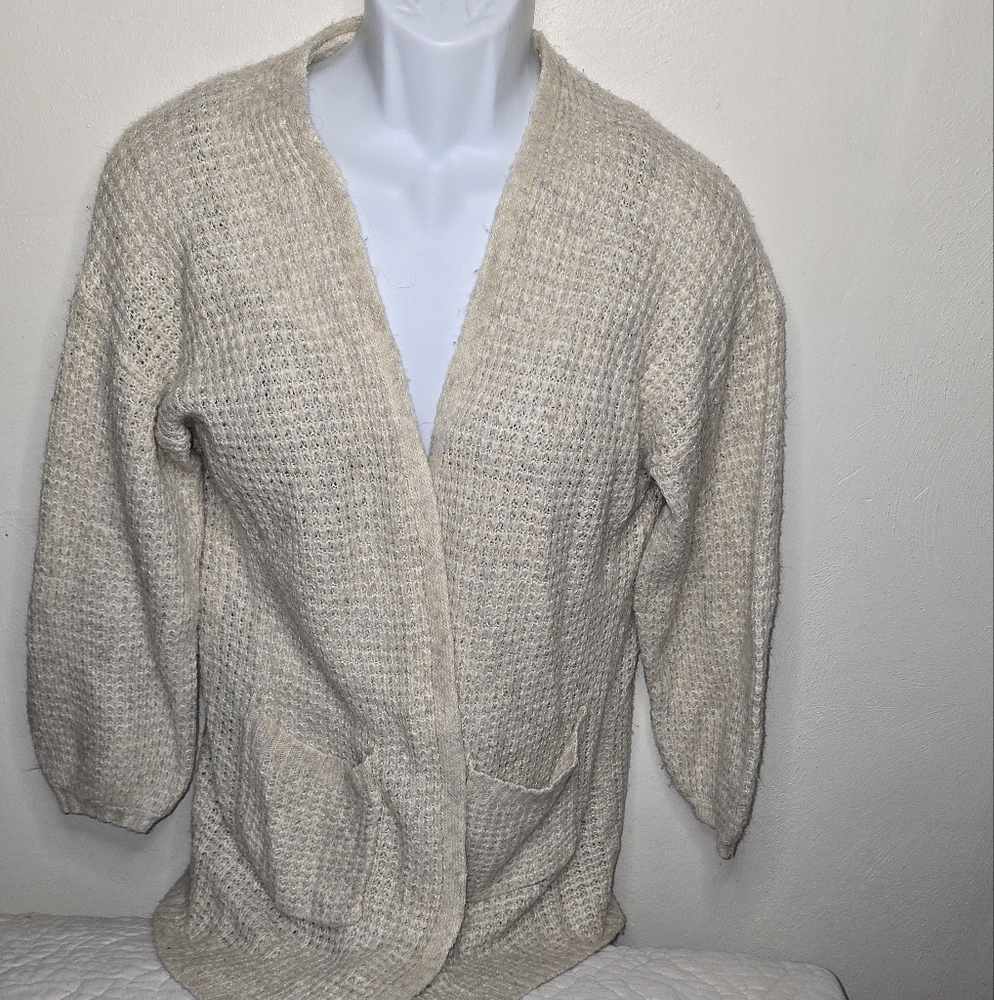 American Eagle cream cardigan